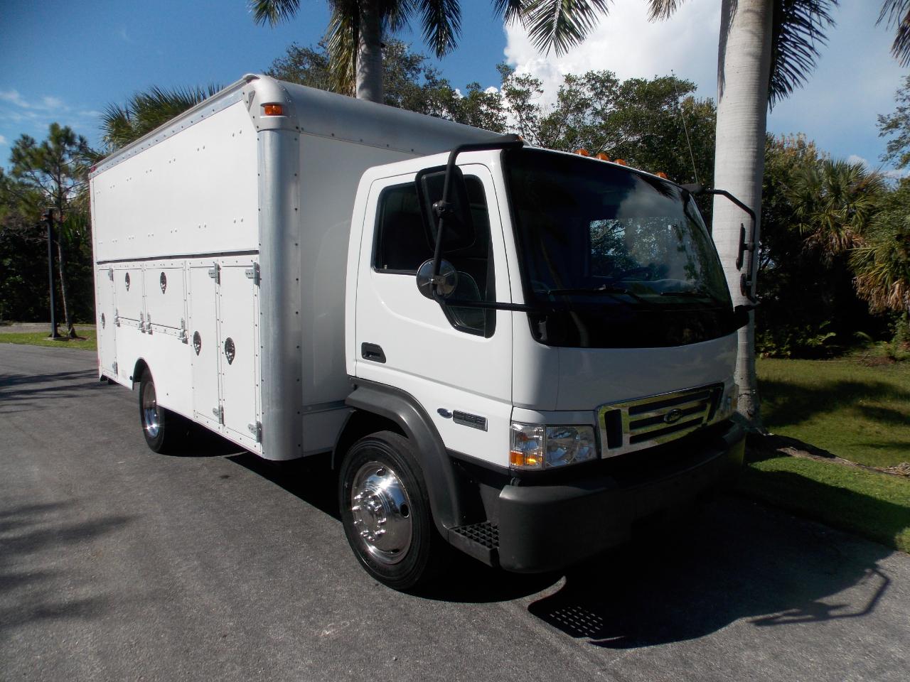 Ford Low Cab Forwardreg Cab 16,000Lb Gvwr - Thumbnail 3