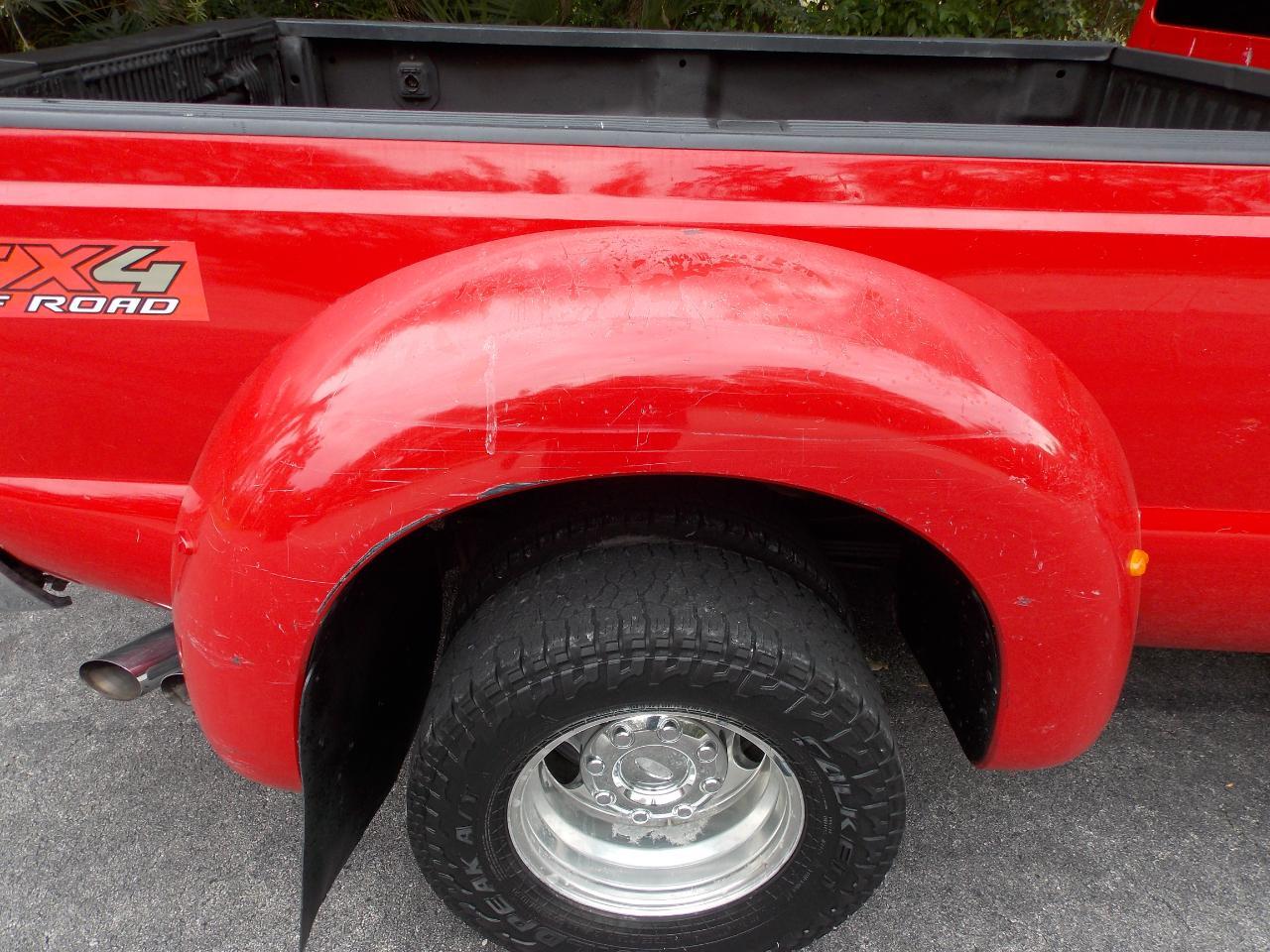 Ford Super Duty F-350 Drw4Wd Crew Cab 172" Lariat - Thumbnail 2