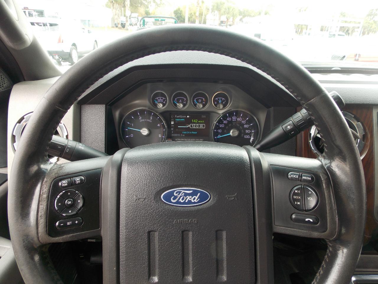 Ford Super Duty F-350 Drw4Wd Crew Cab 172" Lariat - Thumbnail 14