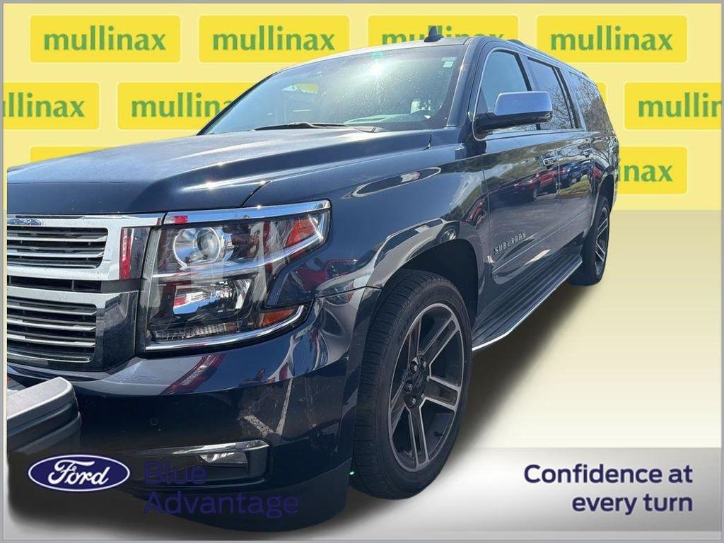 Chevrolet Suburban Premier - Thumbnail 3