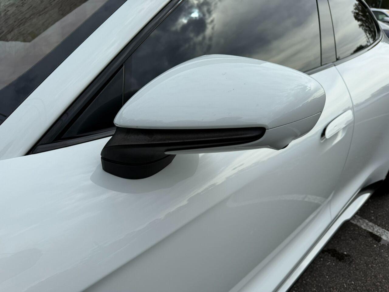 Porsche Taycan - Thumbnail 15