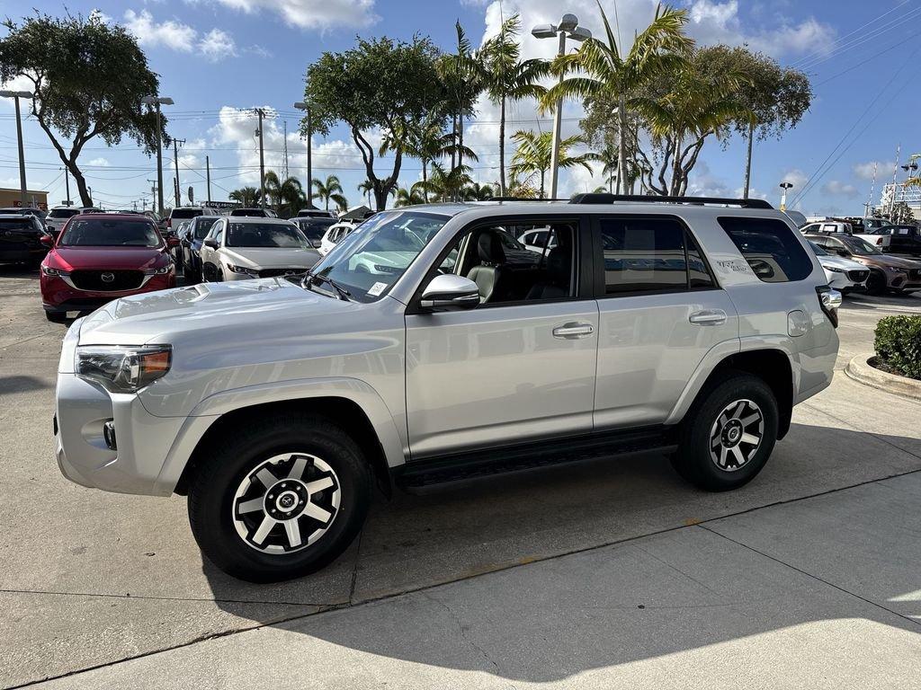 Toyota 4Runner Trd Off-Road Premium 4Wd 4D Sport Utility - Thumbnail 12