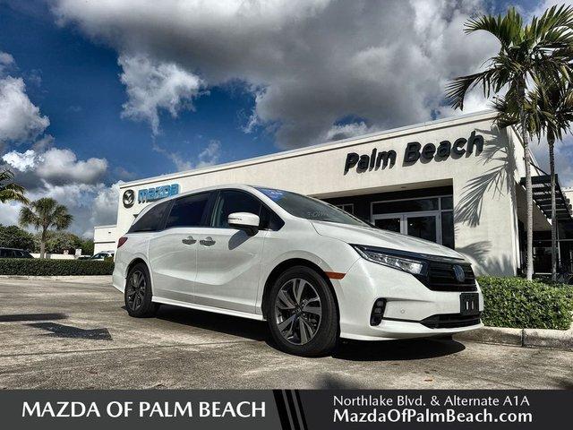 Honda Odyssey Touring Fwd 4D Passenger Van - View 1