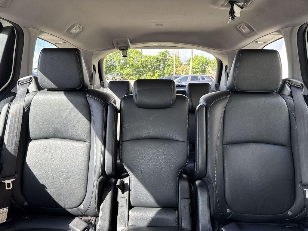 Honda Odyssey Touring Fwd 4D Passenger Van - Thumbnail 20