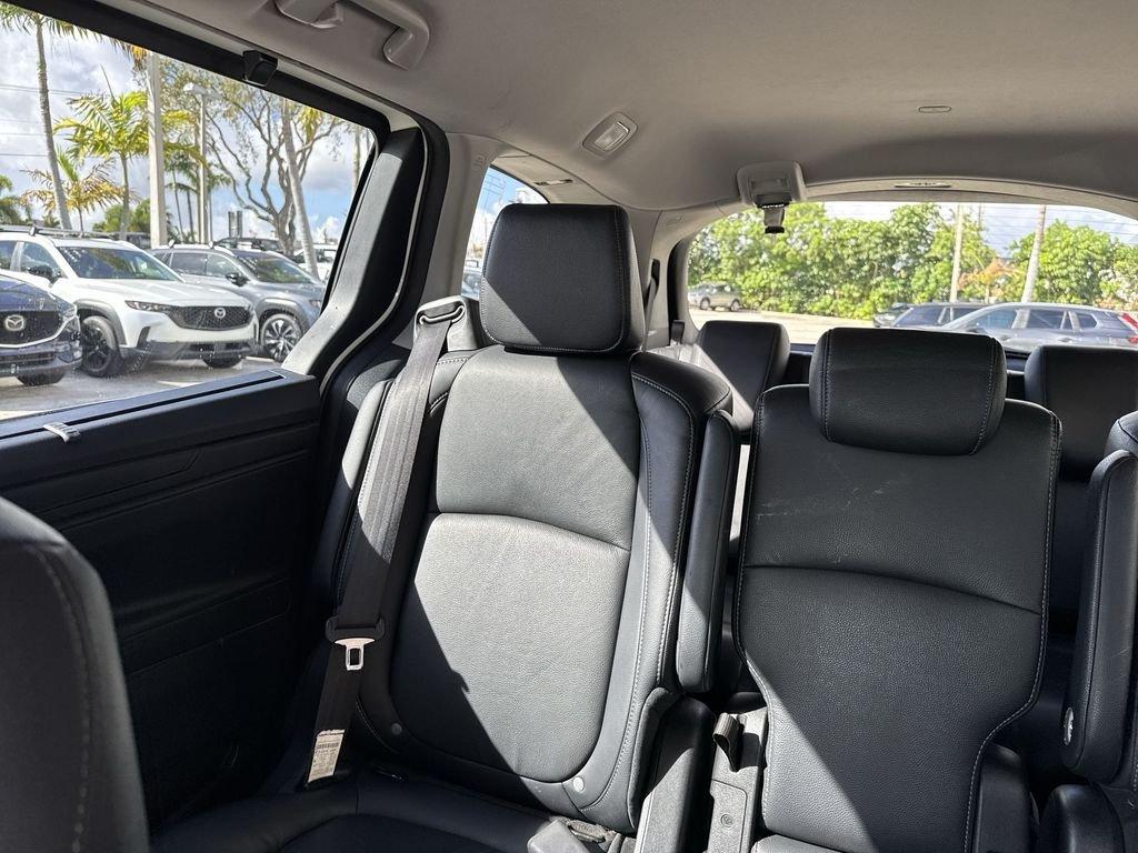 Honda Odyssey Touring Fwd 4D Passenger Van - Thumbnail 19