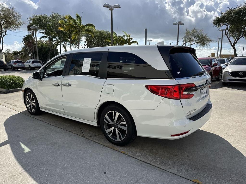 Honda Odyssey Touring Fwd 4D Passenger Van - Thumbnail 14