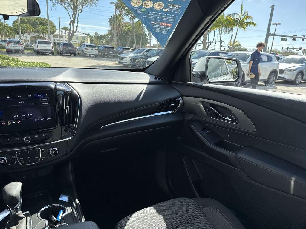 Chevrolet Traverse Lt 1Lt Awd 4D Sport Utility - Thumbnail 17