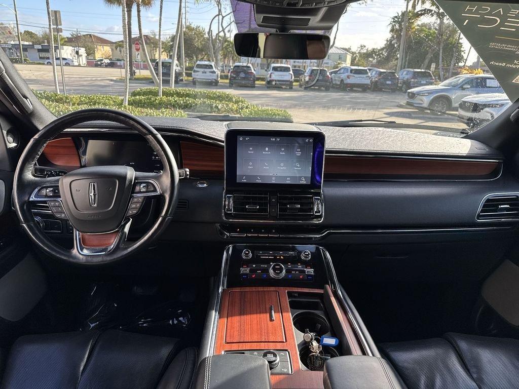 Lincoln Navigator L L Reserve 4Wd 4D Sport Utility - Thumbnail 16