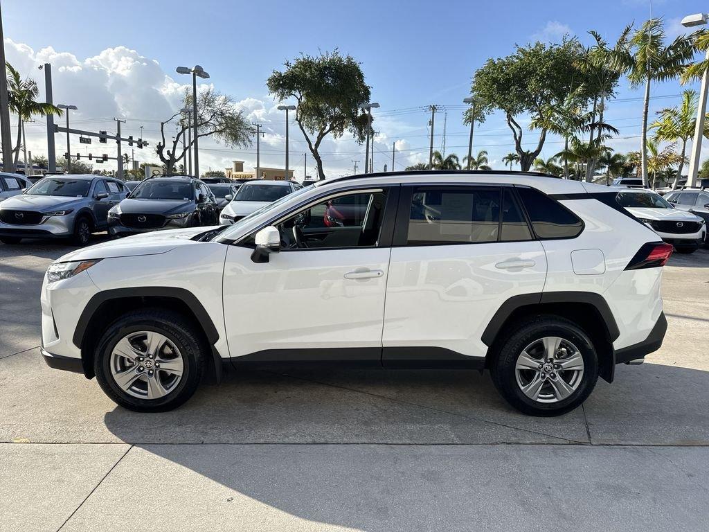 Toyota Rav4 Xle Fwd 4D Sport Utility - Thumbnail 12