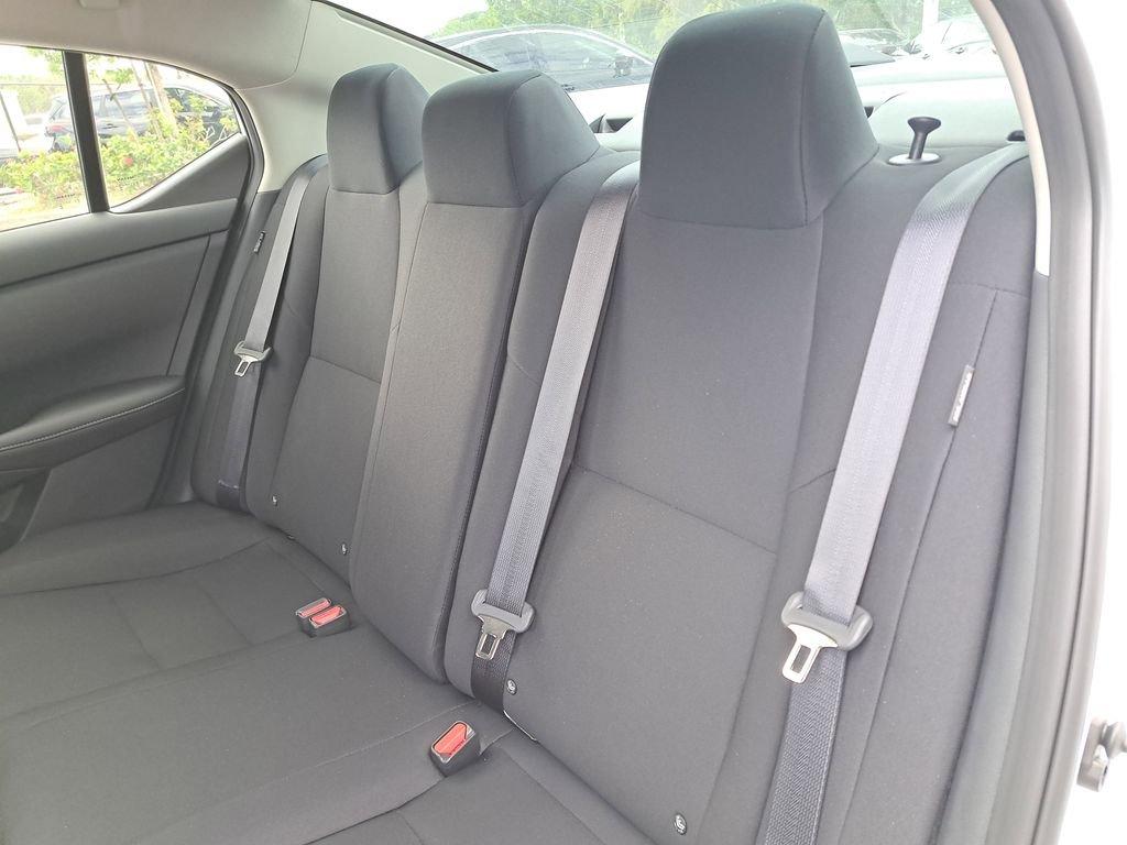 Nissan Sentra S - Thumbnail 14