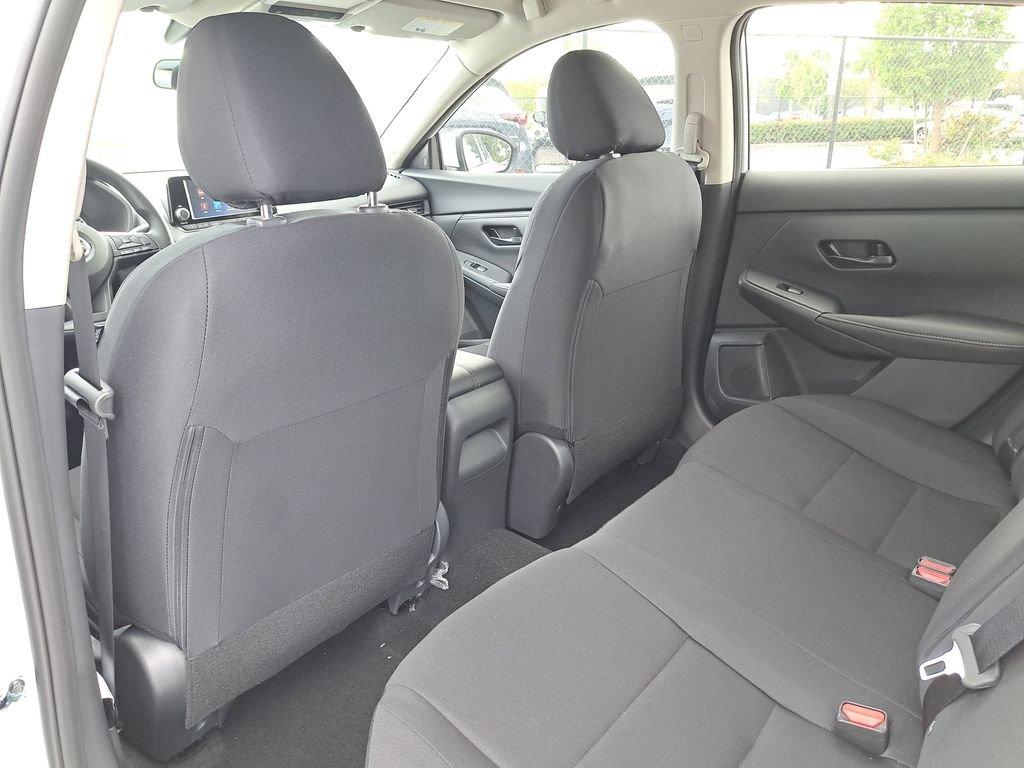 Nissan Sentra S - Thumbnail 12