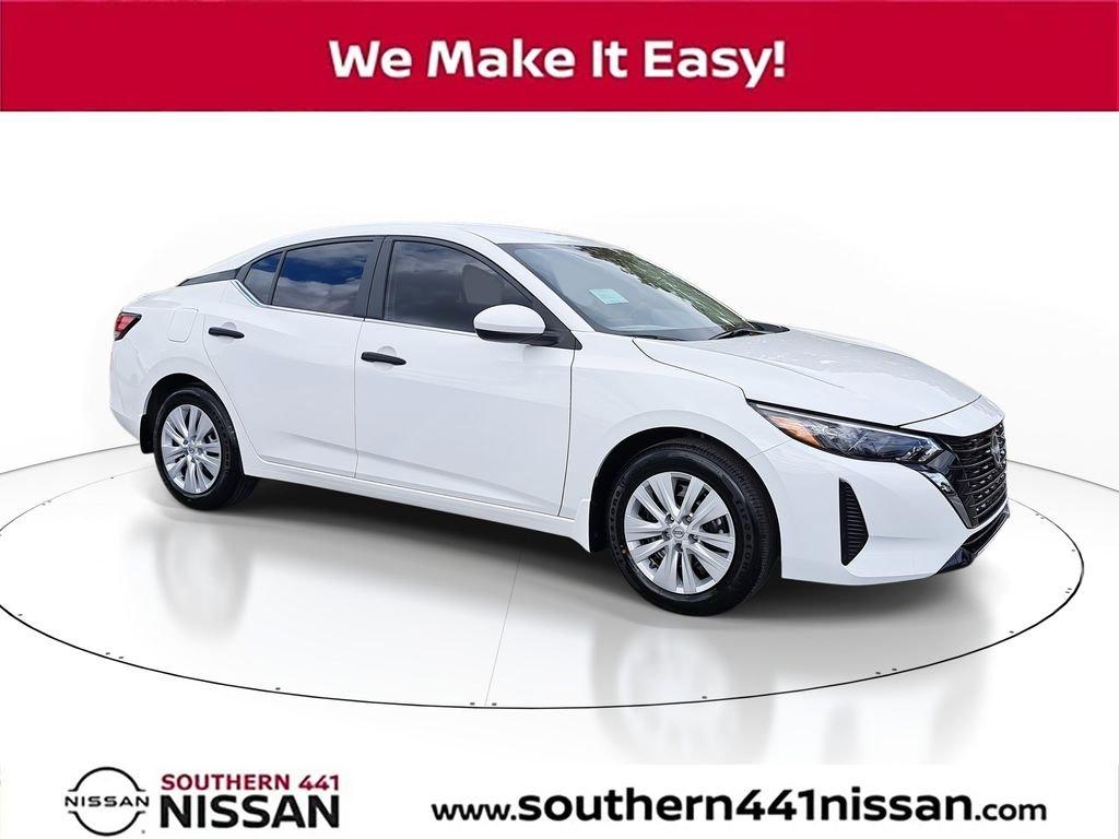 Nissan Sentra S - Thumbnail 2