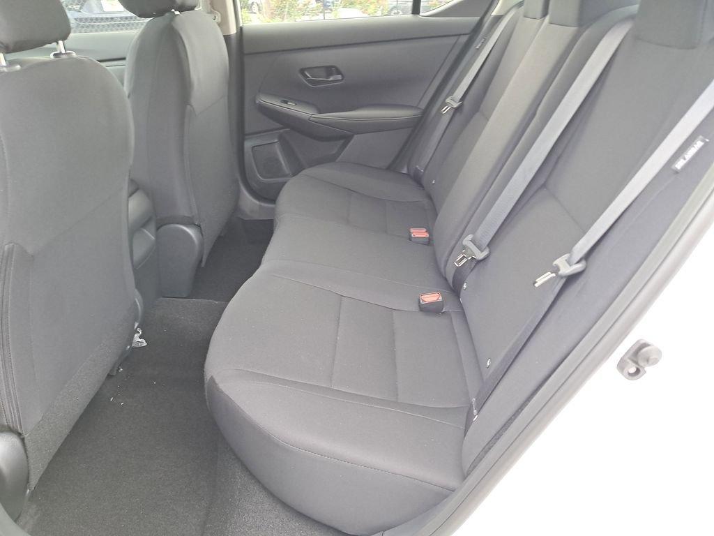 Nissan Sentra S - Thumbnail 13