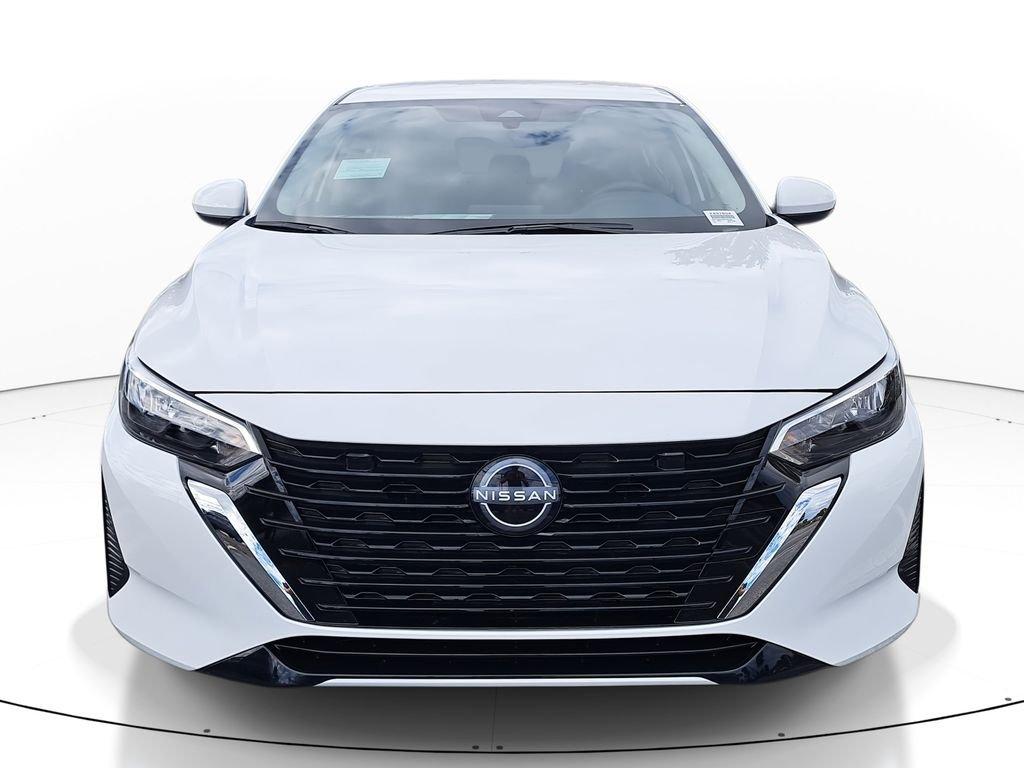 Nissan Sentra S - Thumbnail 4