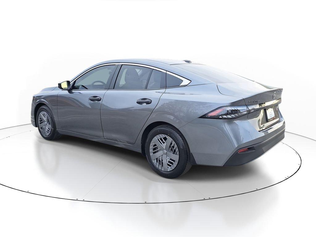 Nissan Sentra S - Thumbnail 6