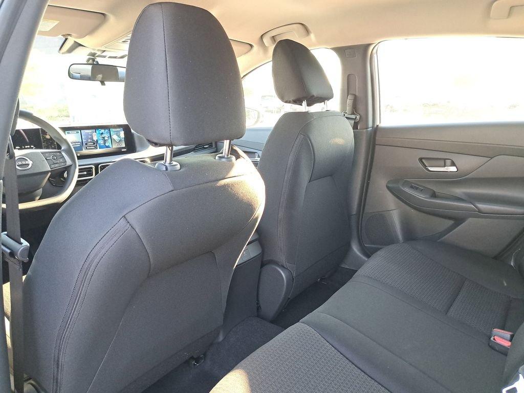 Nissan Sentra S - Thumbnail 12