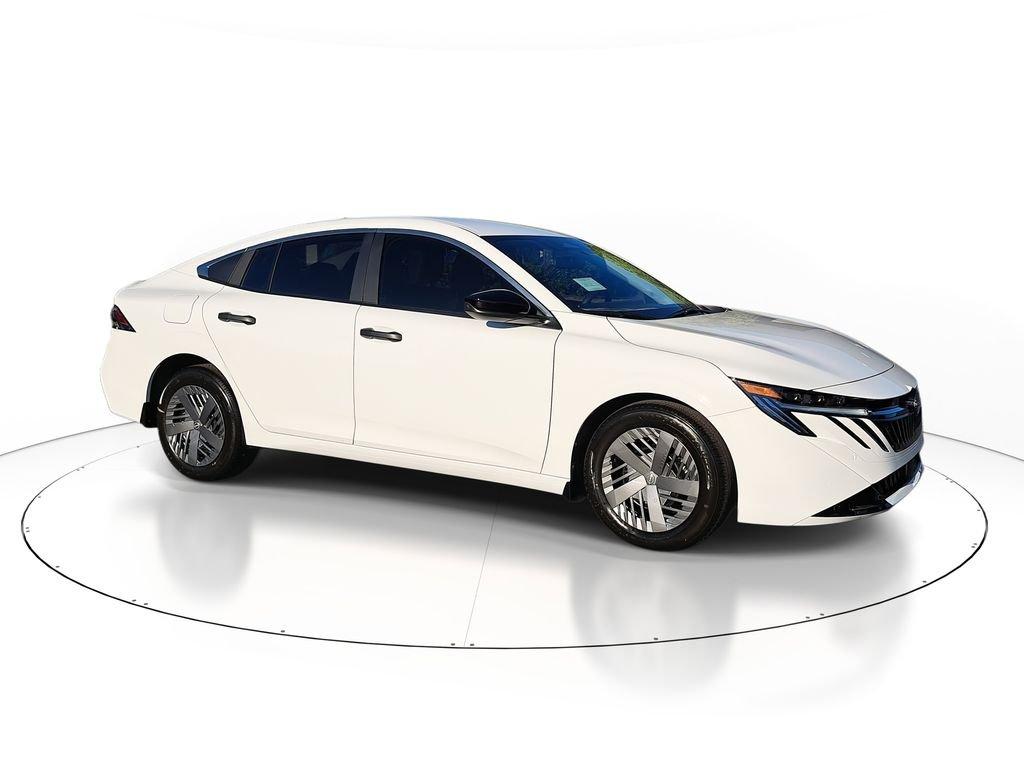 Nissan Sentra S - Thumbnail 3