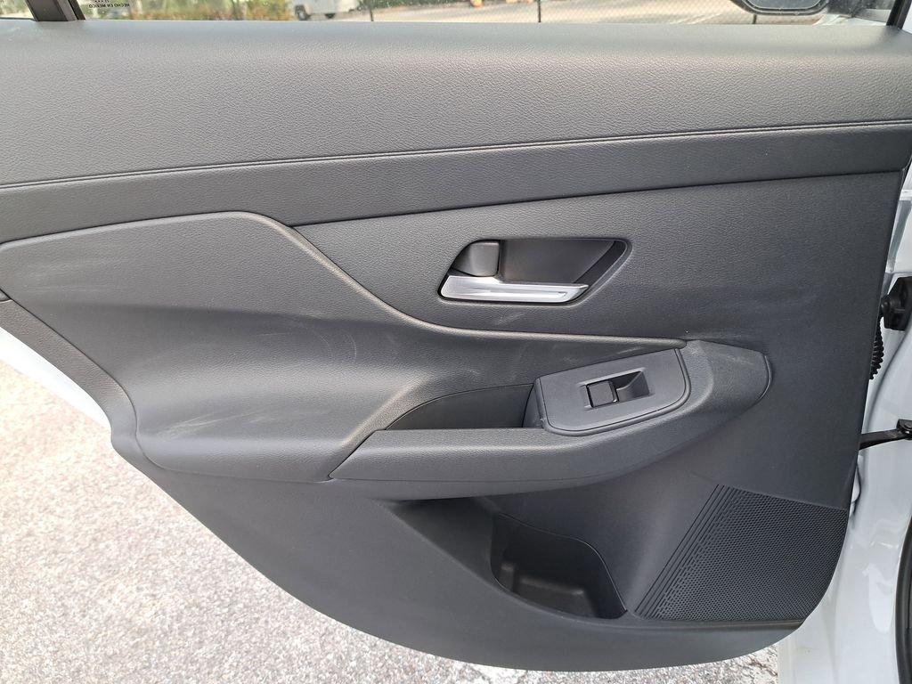 Nissan Sentra S - Thumbnail 16