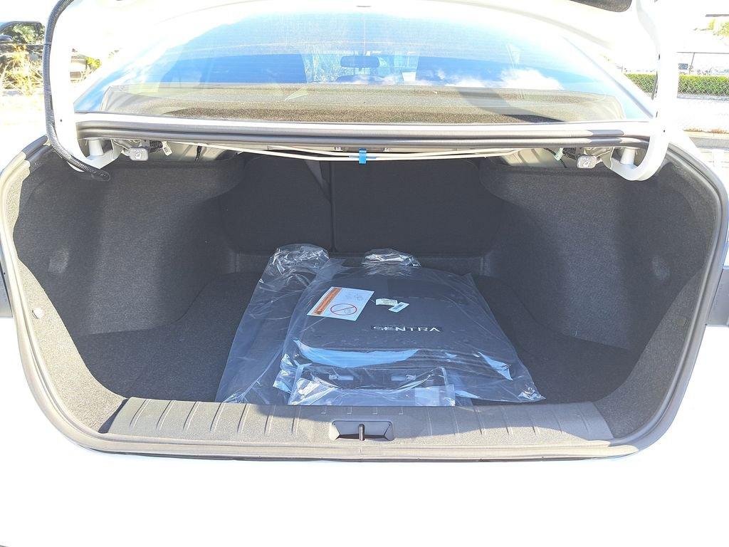 Nissan Sentra Sv - Thumbnail 11