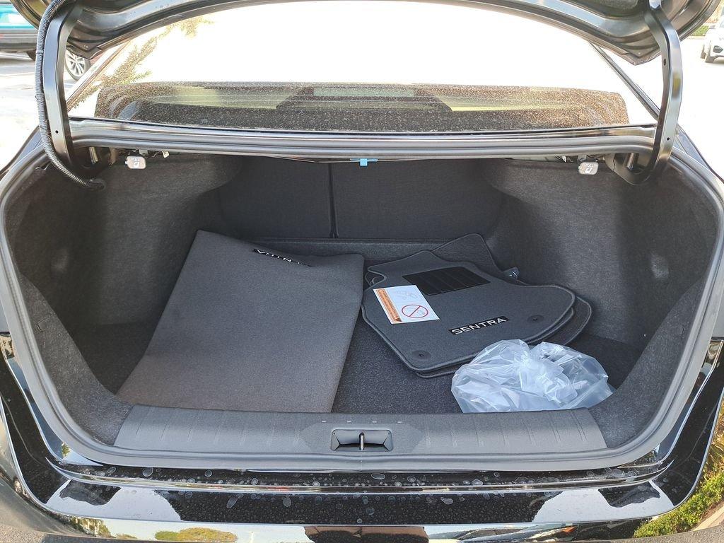 Nissan Sentra Sv - Thumbnail 11