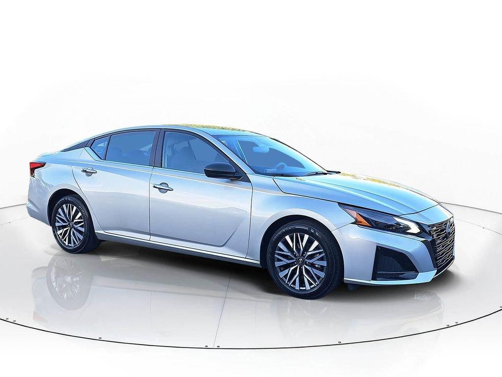 Nissan Altima 2.5 Sv - Thumbnail 3