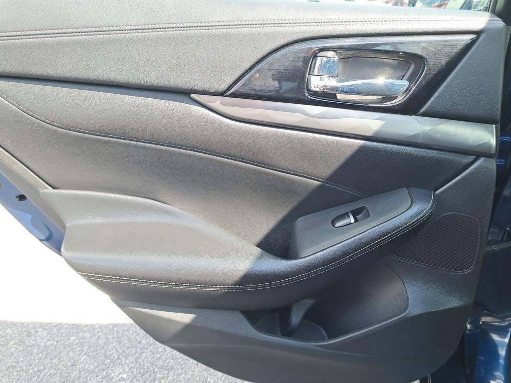 Nissan Maxima Sv - Thumbnail 15