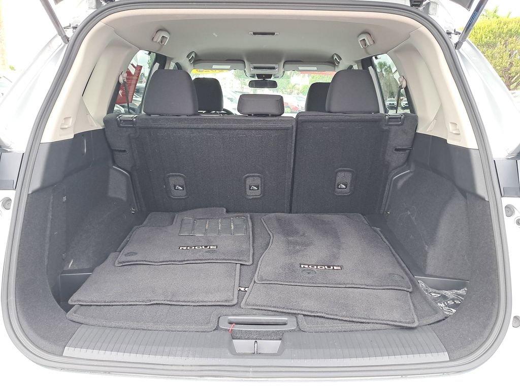 Nissan Rogue S - Thumbnail 11