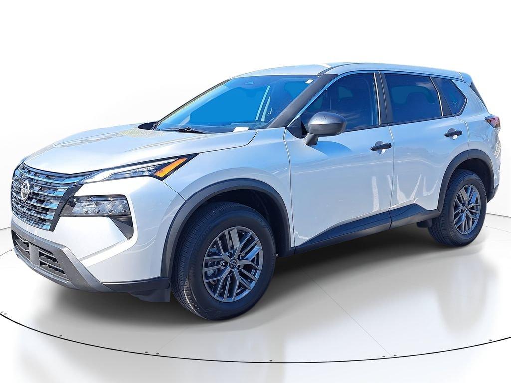 Nissan Rogue S - Thumbnail 5