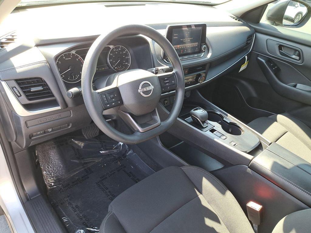 Nissan Rogue S - Thumbnail 19