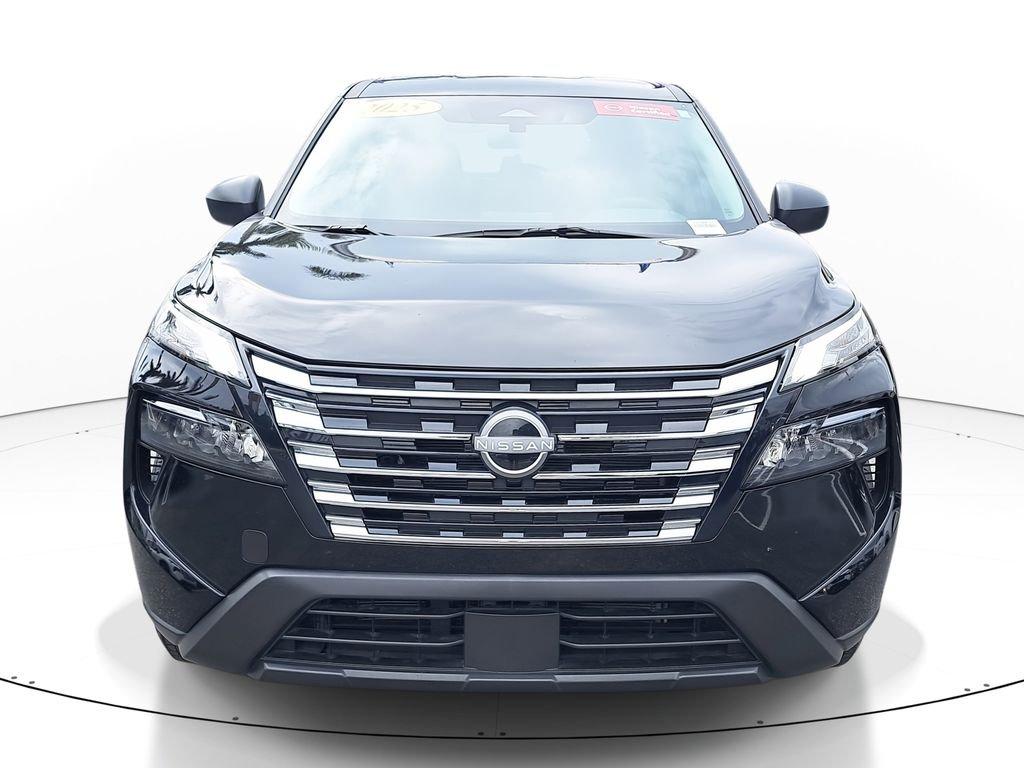 Nissan Rogue S - Thumbnail 4