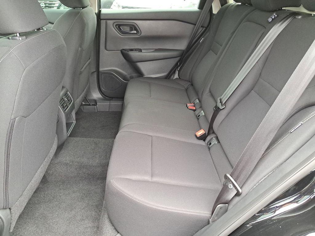 Nissan Rogue S - Thumbnail 13