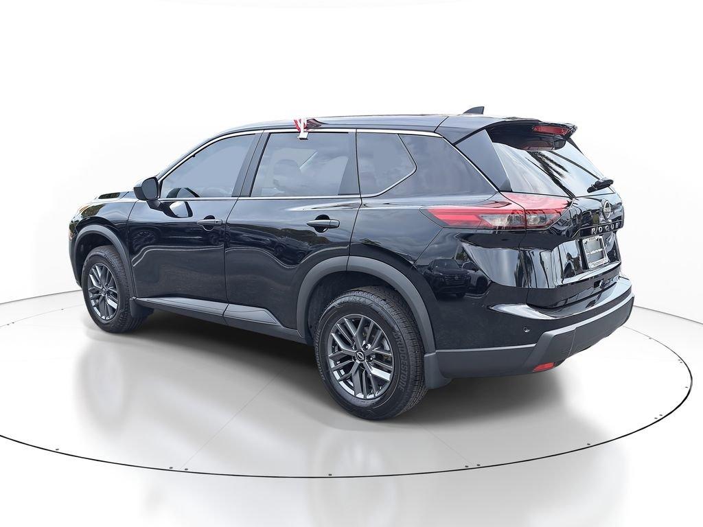 Nissan Rogue S - Thumbnail 6