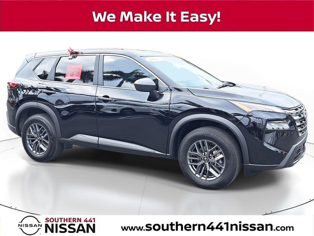 Nissan Rogue S - Thumbnail 2