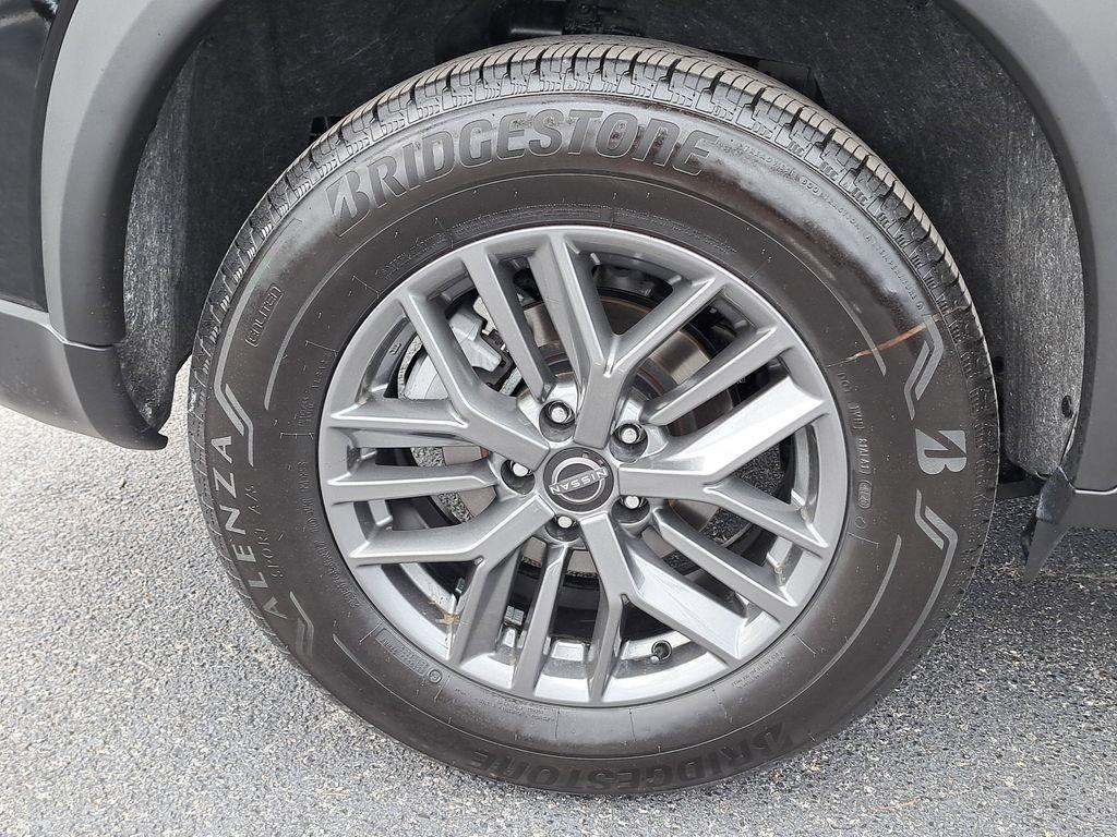 Nissan Rogue S - Thumbnail 9