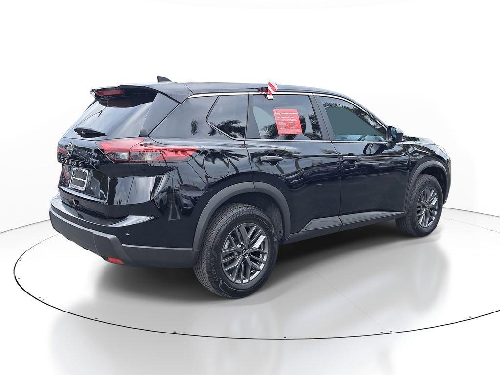 Nissan Rogue S - Thumbnail 8