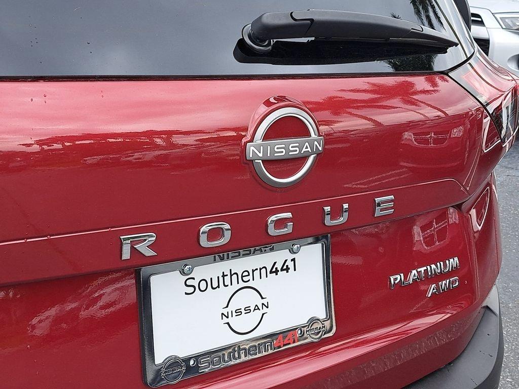 Nissan Rogue Platinum - Thumbnail 10
