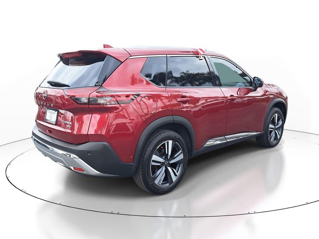 Nissan Rogue Platinum - Thumbnail 8