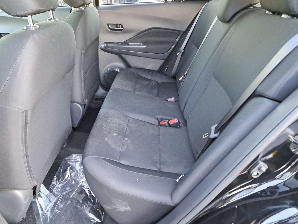 Nissan Kicks Play S - Thumbnail 13