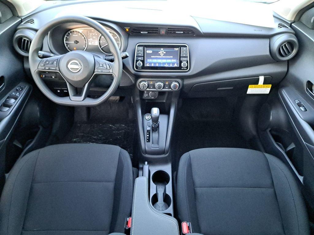 Nissan Kicks Play S - Thumbnail 17