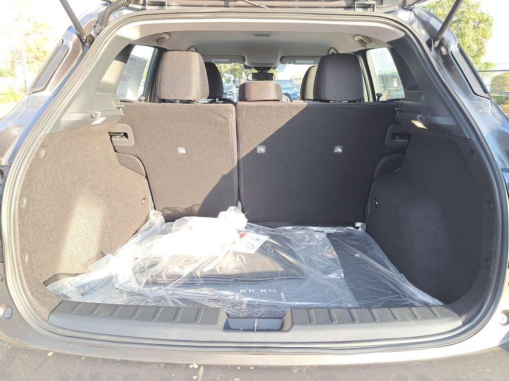 Nissan Kicks S - Thumbnail 11