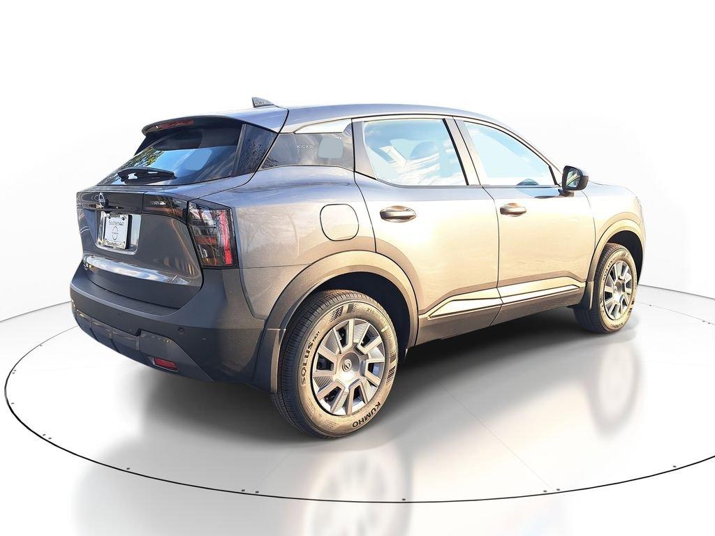 Nissan Kicks S - Thumbnail 8