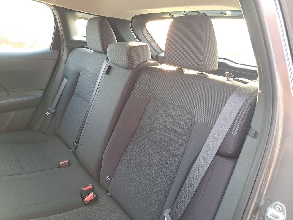 Nissan Kicks S - Thumbnail 14