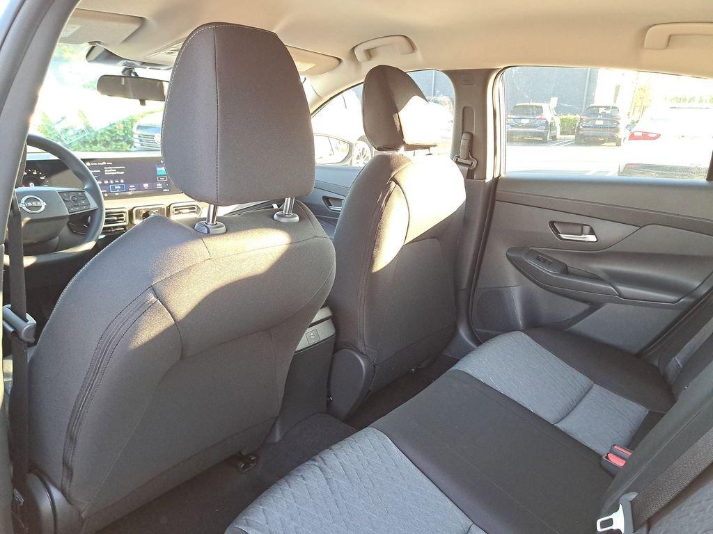 Nissan Sentra Sv - Thumbnail 12