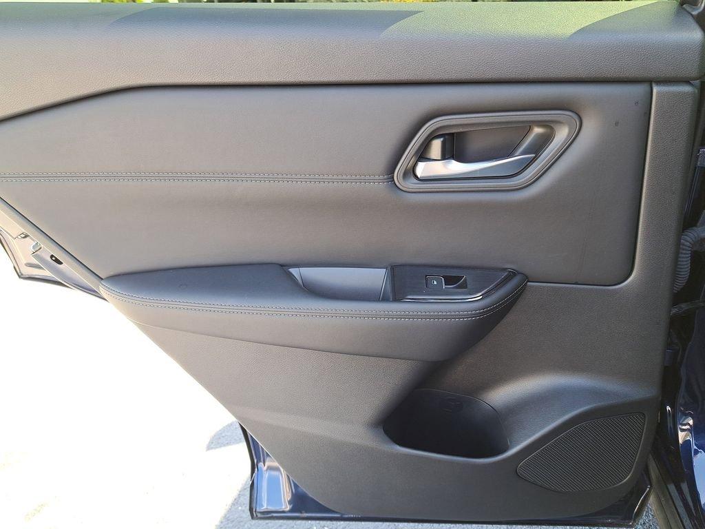 Nissan Rogue Sl - Thumbnail 15