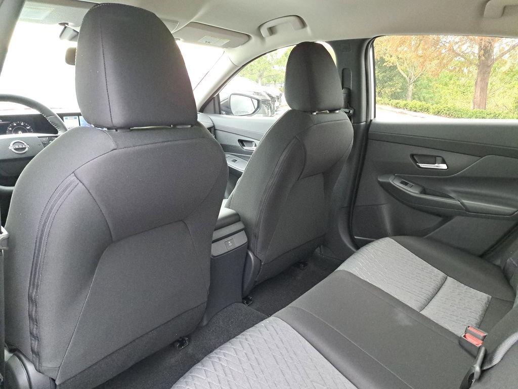 Nissan Sentra Sv - Thumbnail 12