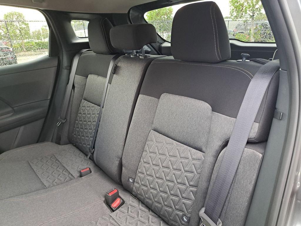 Nissan Kicks Sv - Thumbnail 14