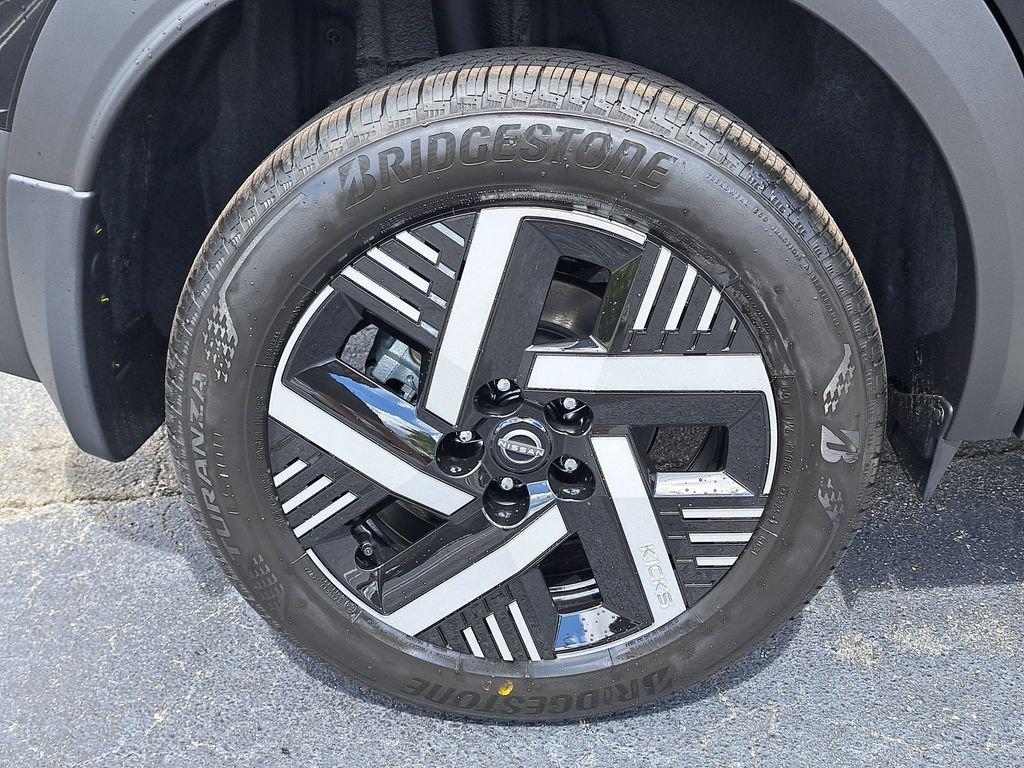 Nissan Kicks Sv - Thumbnail 9