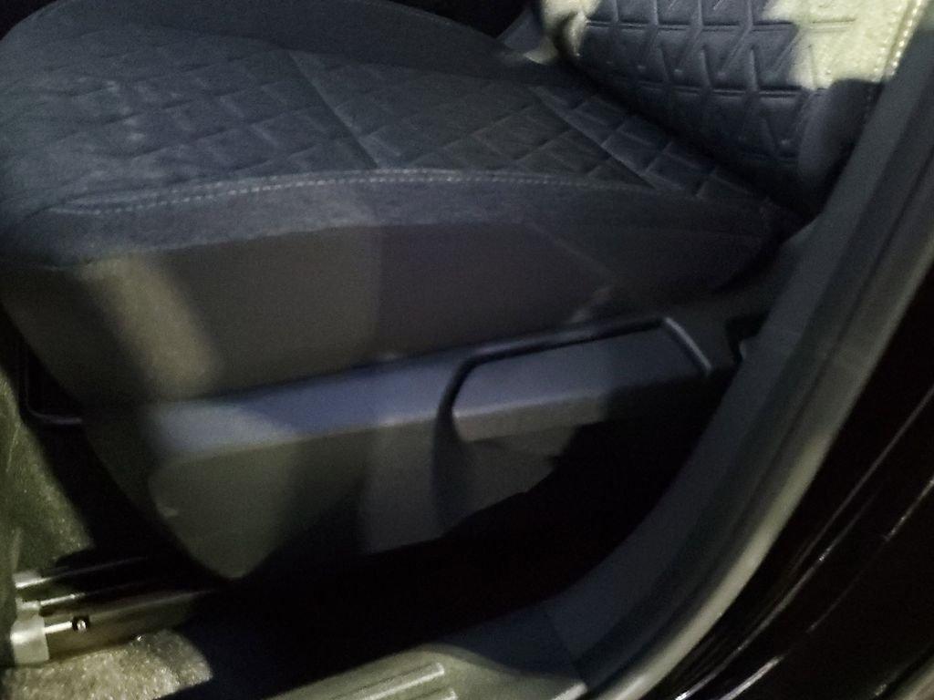 Nissan Kicks Sv - Thumbnail 19