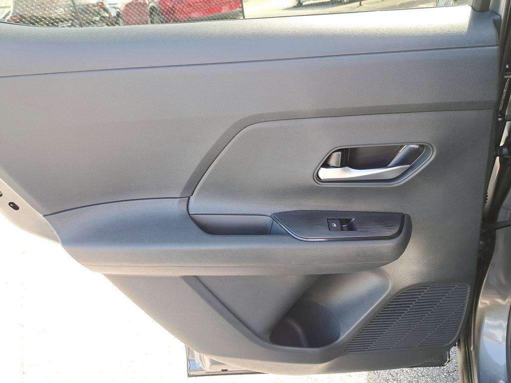 Nissan Kicks Sv - Thumbnail 15