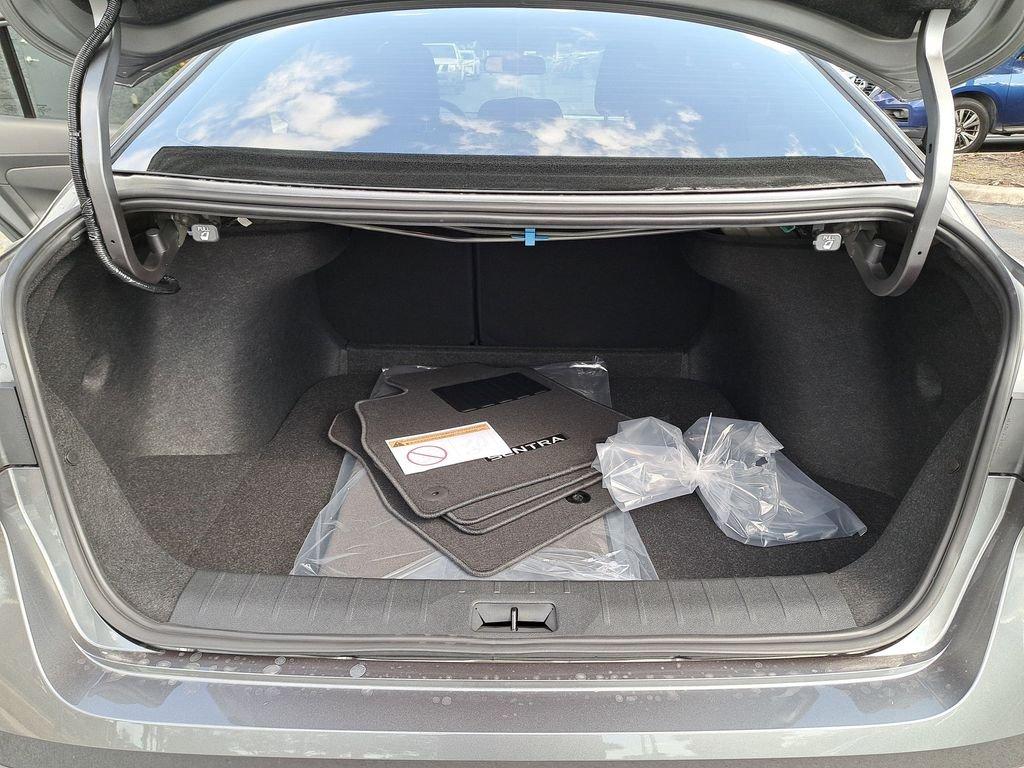 Nissan Sentra Sv - Thumbnail 11